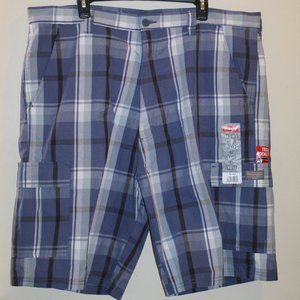 Wrangler Blue Check Cargo Shorts Size 42 NWOT